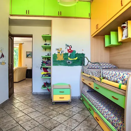 Appartement Fronte Ciclabile Con Posto Per Auto E Biciclette Imperia