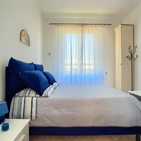 Fronte Ciclabile Con Posto Per Auto E Biciclette Apartment