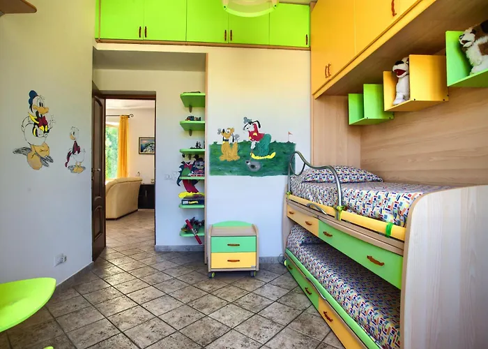 Appartement Fronte Ciclabile Con Posto Per Auto E Biciclette Imperia