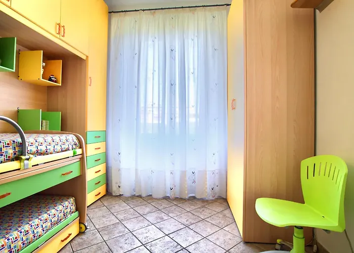 Apartment Fronte Ciclabile Con Posto Per Auto E Biciclette *