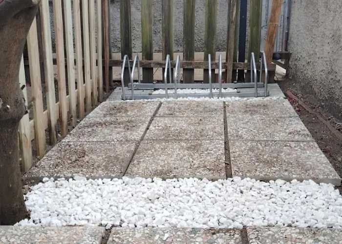 Appartement Fronte Ciclabile Con Posto Per Auto E Biciclette